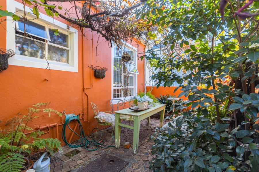 2 Bedroom Property for Sale in Claremont Upper Western Cape